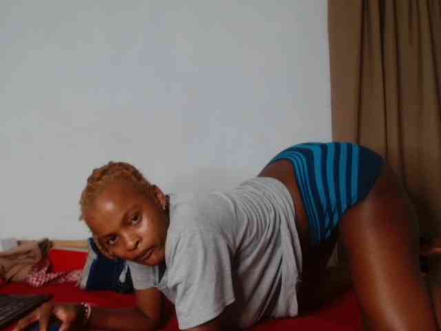 BlondQ2003
