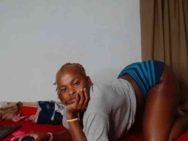 BlondQ2003