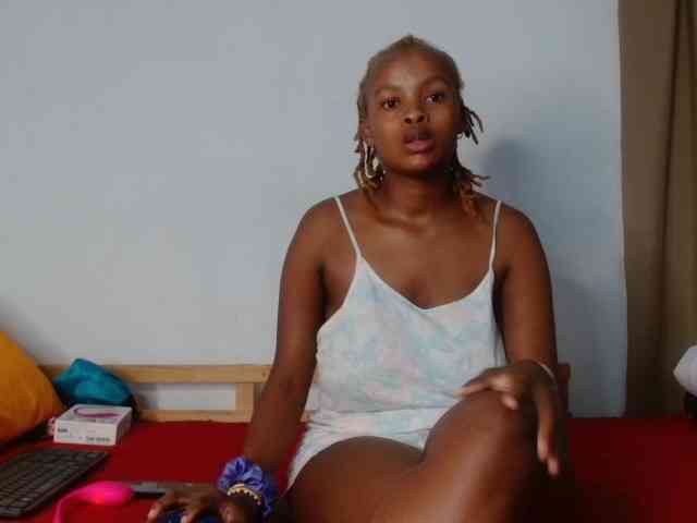BlondQ2003