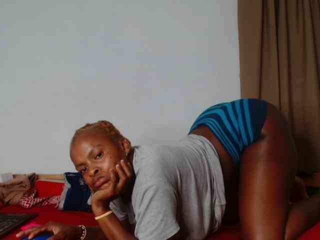 BlondQ2003