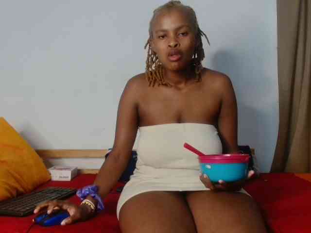 BlondQ2003