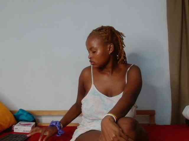 BlondQ2003
