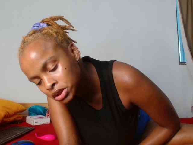 BlondQ2003