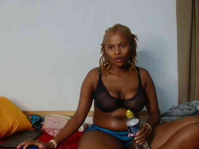 BlondQ2003