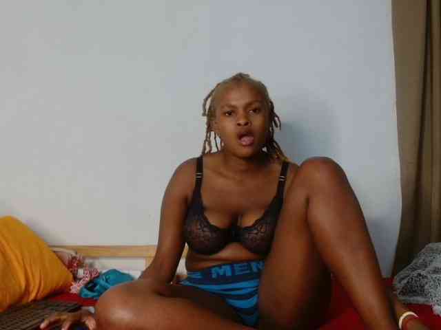 BlondQ2003