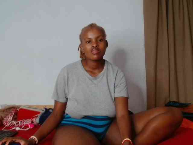 BlondQ2003