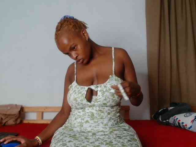 BlondQ2003
