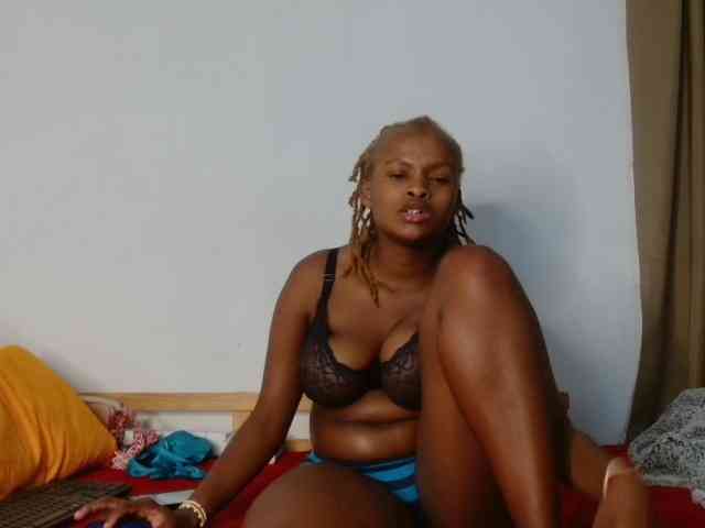 BlondQ2003