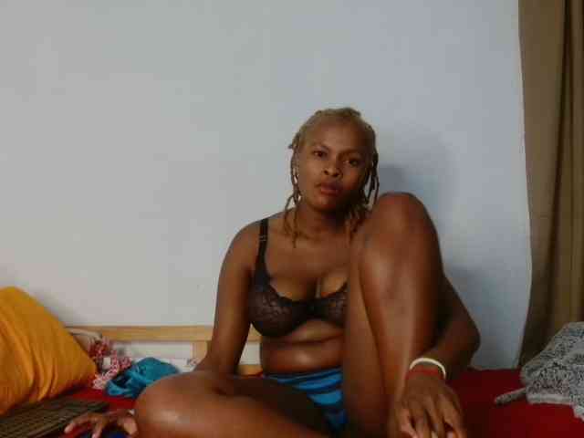 BlondQ2003