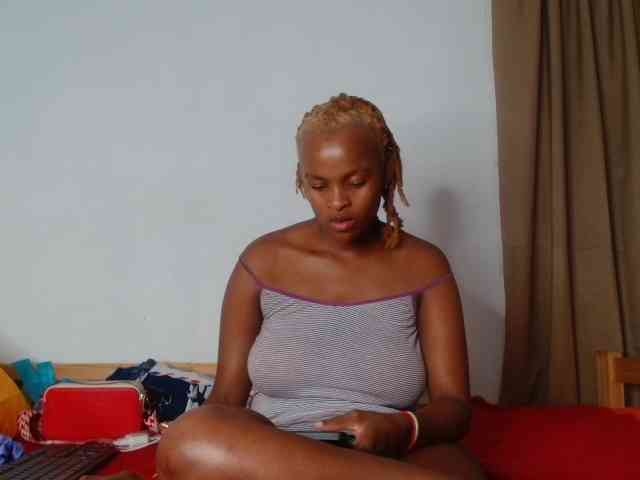 BlondQ2003