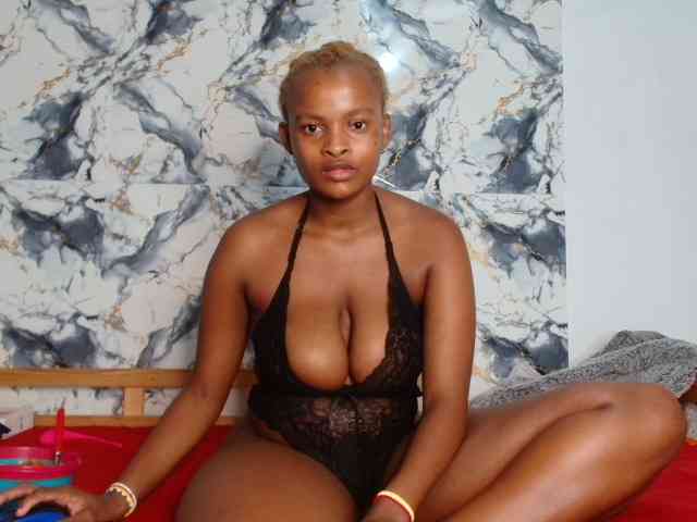 BlondQ2003