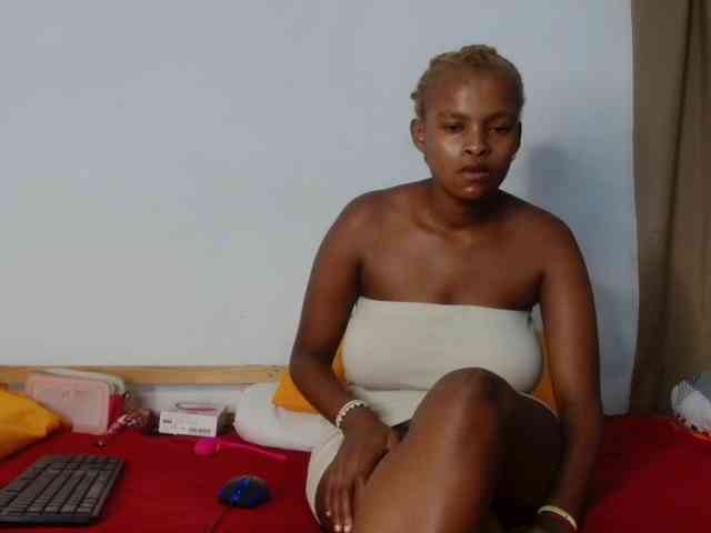 BlondQ2003