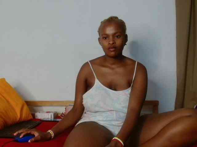 BlondQ2003