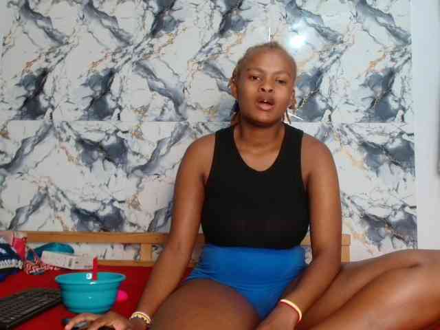 BlondQ2003