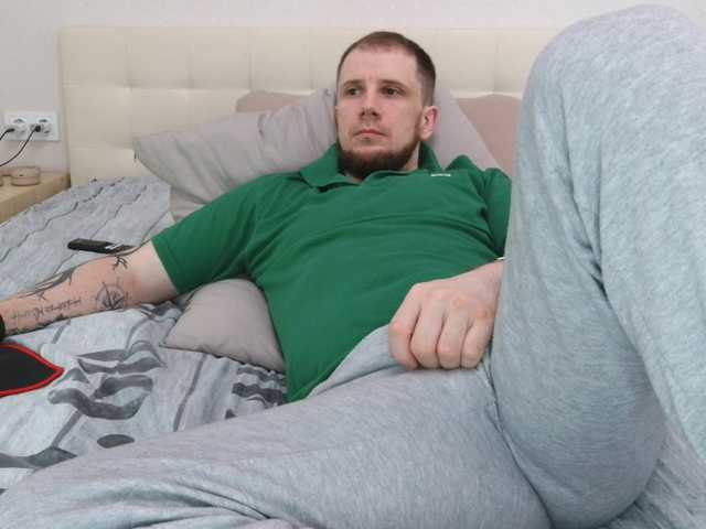 Niikhard — live male cam