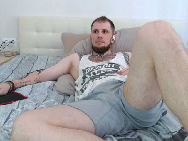Niikhard live webcam show
