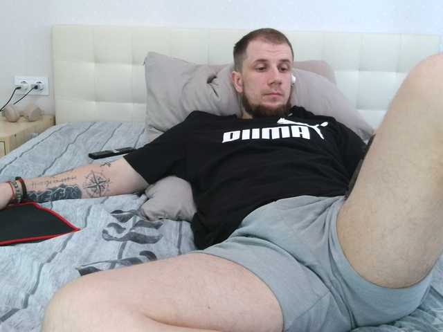 Niikhard live webcam show