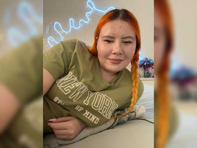 LunaLu13, live now on BongaCams