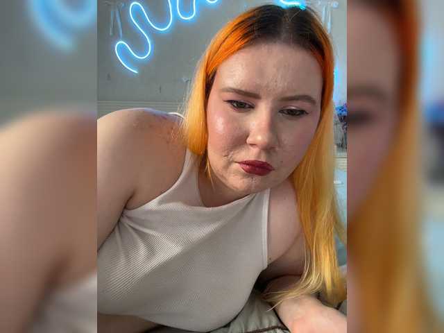 LunaLu13 live webcam show