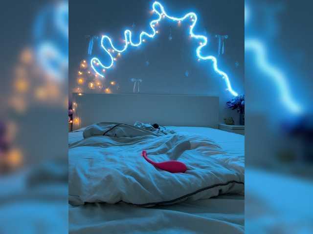 LunaLu13, en directo ahora en BongaCams