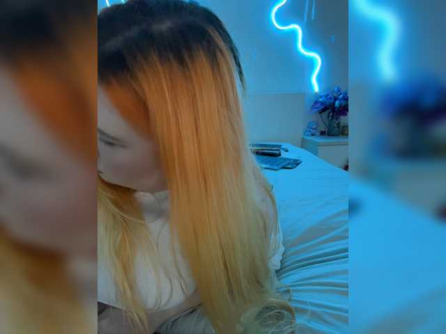 LunaLu13 live webcam show