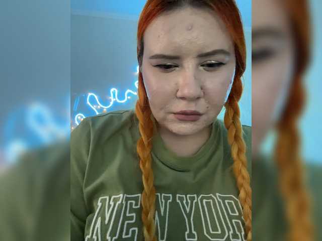 LunaLu13, live now on BongaCams