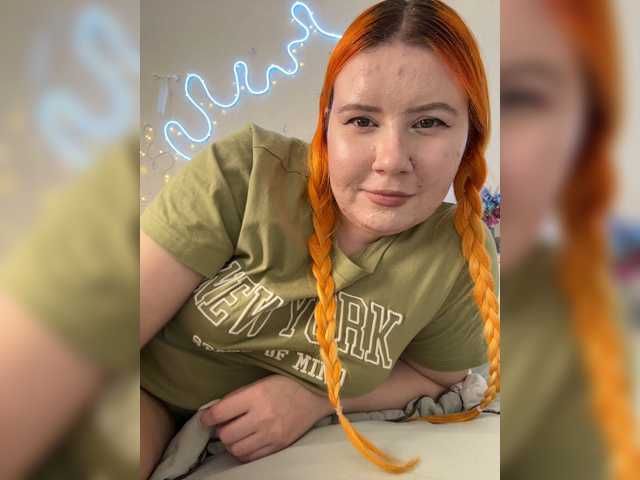 LunaLu13, en directo ahora en BongaCams