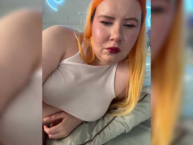 LunaLu13 live cam on BongaCams