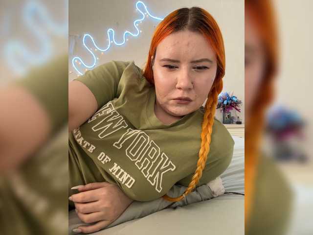 LunaLu13, en directo ahora en BongaCams