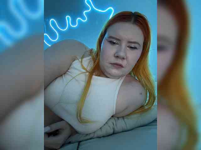 LunaLu13's webcam live show