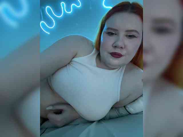 LunaLu13's webcam live show