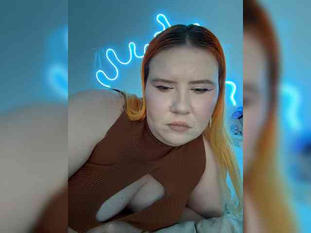 Luna_Lu webcam