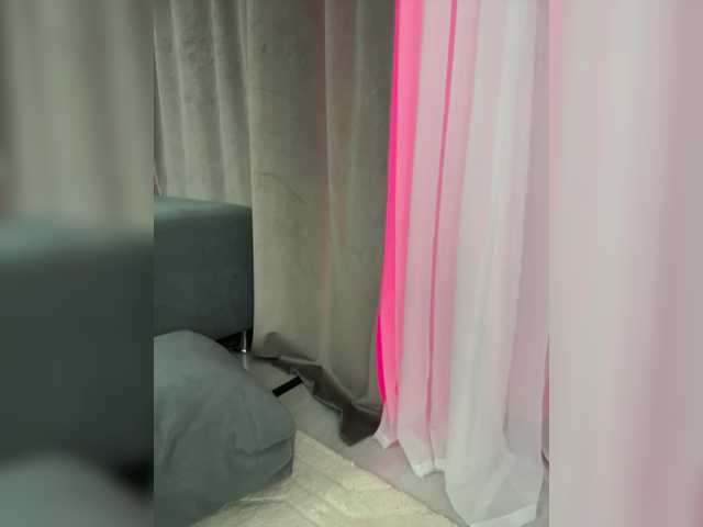 dee_zee live cam