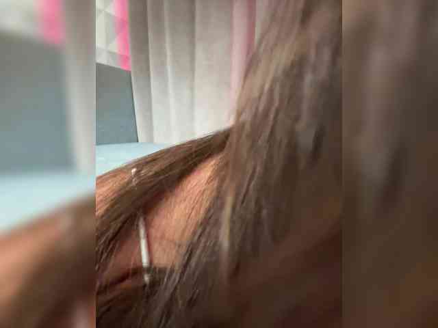 dee_zee webcam
