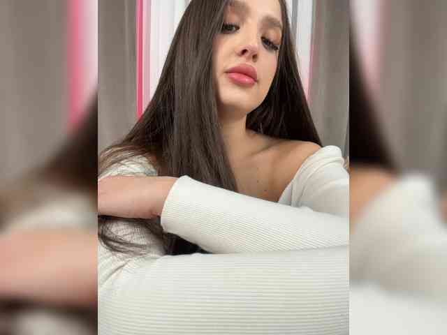 Модель: dee_zee