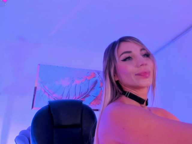 ZoePresley1 live cam on BongaCams