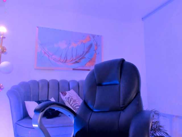 ZoePresley1 live cam on BongaCams