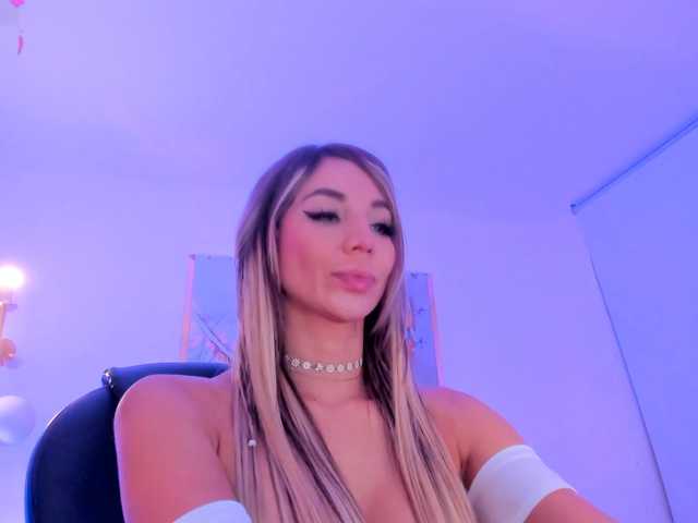 ZoePresley1 live cam on BongaCams