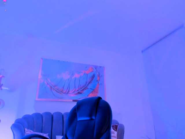 ZoePresley1 live cam on BongaCams