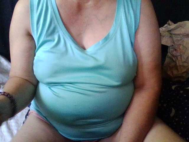 HotSqrt4u's BongaCams show and profile