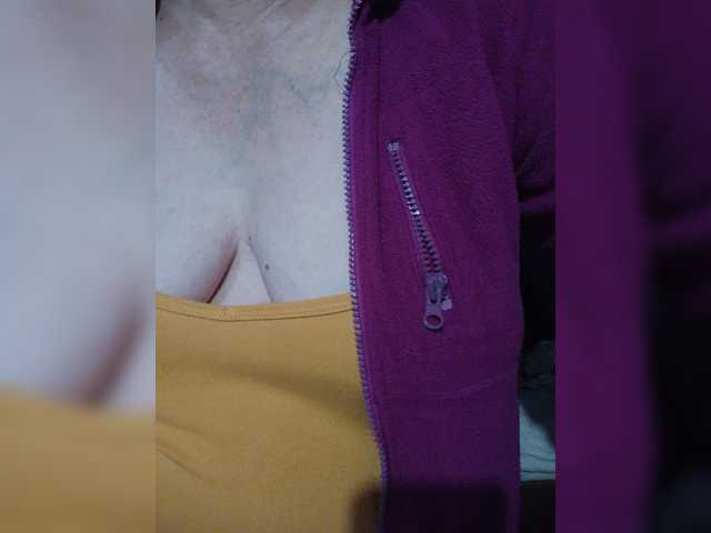 HotSqrt4u live webcam show