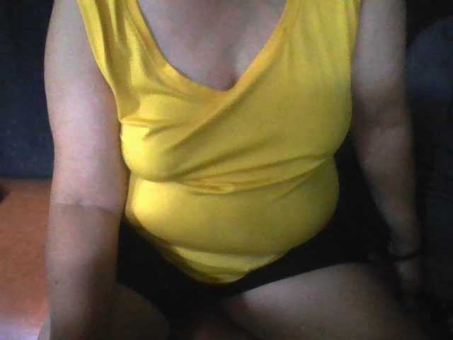 HotSqrt4u live cam on BongaCams