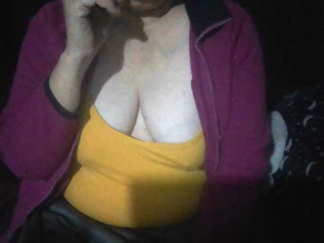 HotSqrt4u live webcam show