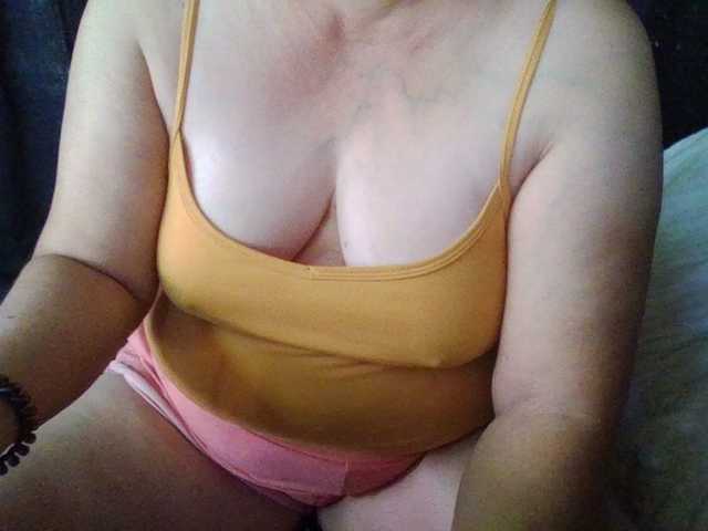 HotSqrt4u's BongaCams show and profile