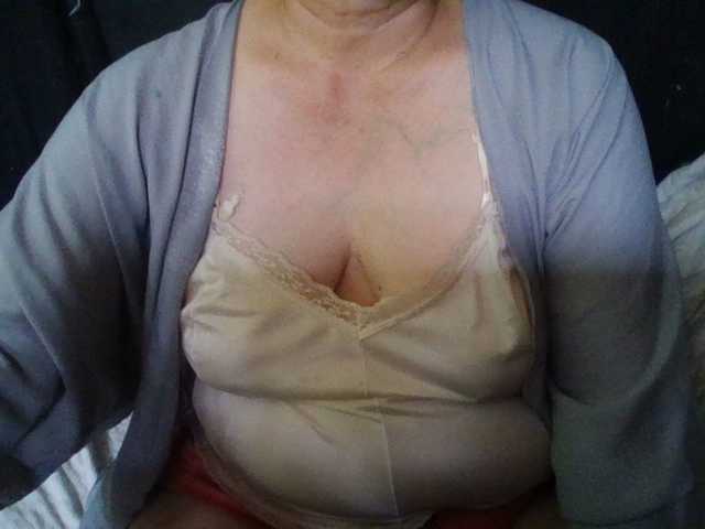 HotSqrt4u live cam on BongaCams