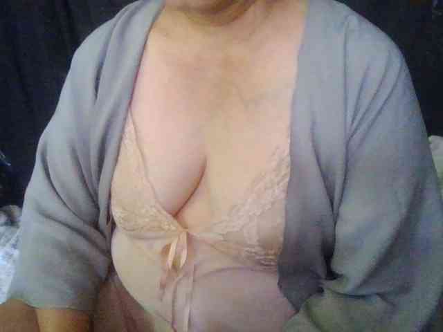HotSqrt4u Sex Cam Show