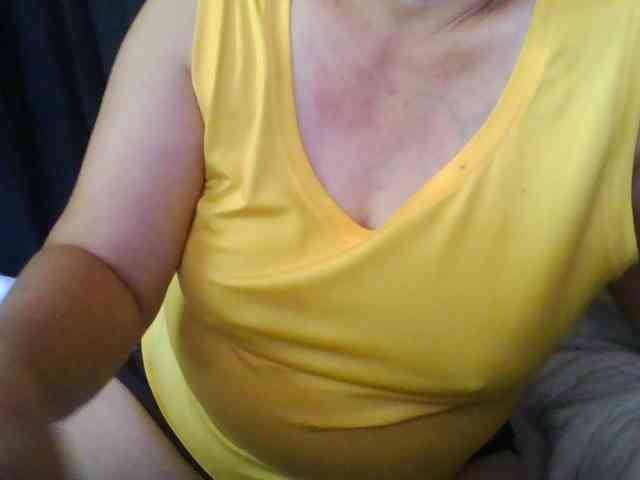 HotSqrt4u webcam