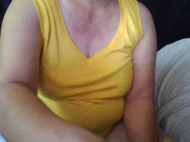 HotSqrt4u webcam