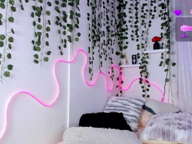 Samii-Evans live cam on BongaCams
