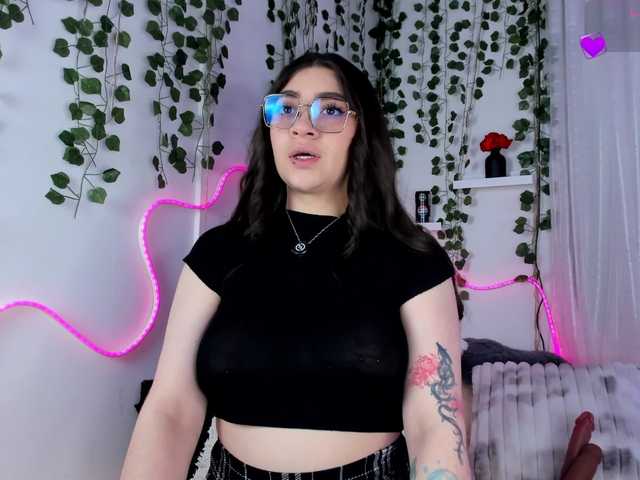 Samii-Evans live cam on BongaCams